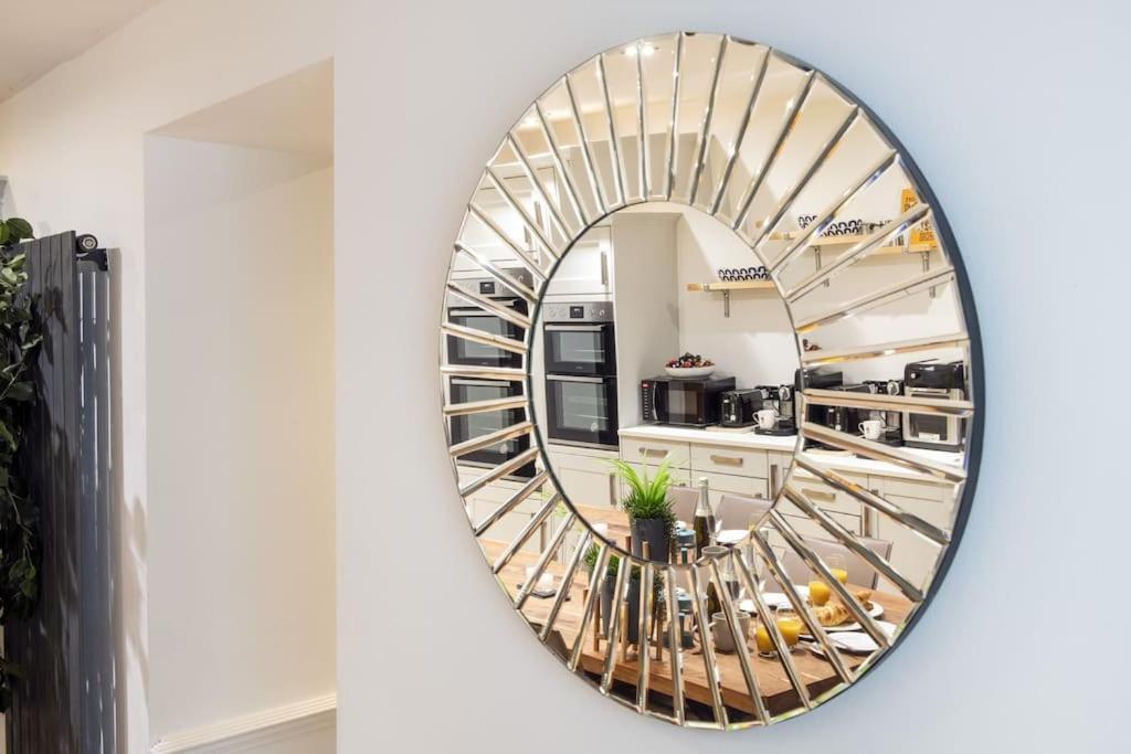 Luxurious 3 Bedroom Apartment In Park Estate 诺丁汉 外观 照片