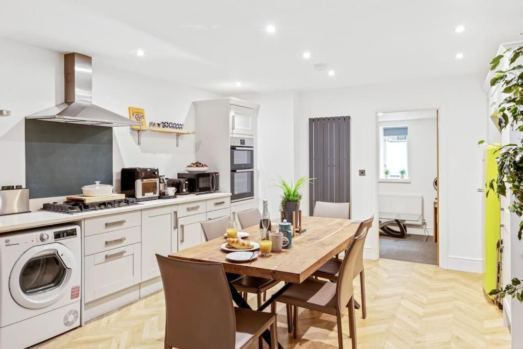 Luxurious 3 Bedroom Apartment In Park Estate 诺丁汉 外观 照片