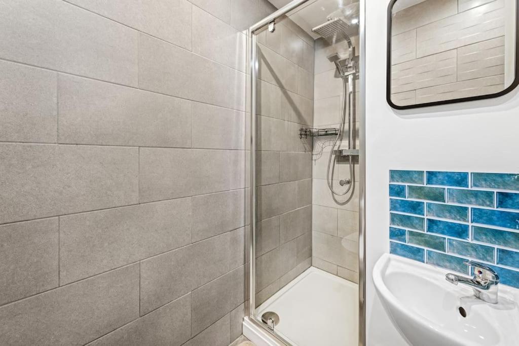 Luxurious 3 Bedroom Apartment In Park Estate 诺丁汉 外观 照片